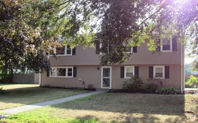 Building Photo - 28 Knight Rd Rental
