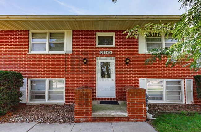 Photo - 310 E 5th St Unit 3