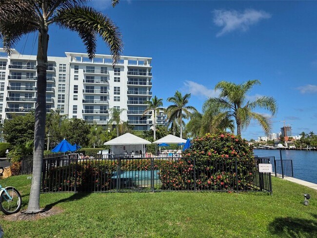 6391 Bay Club Dr Unidad 4