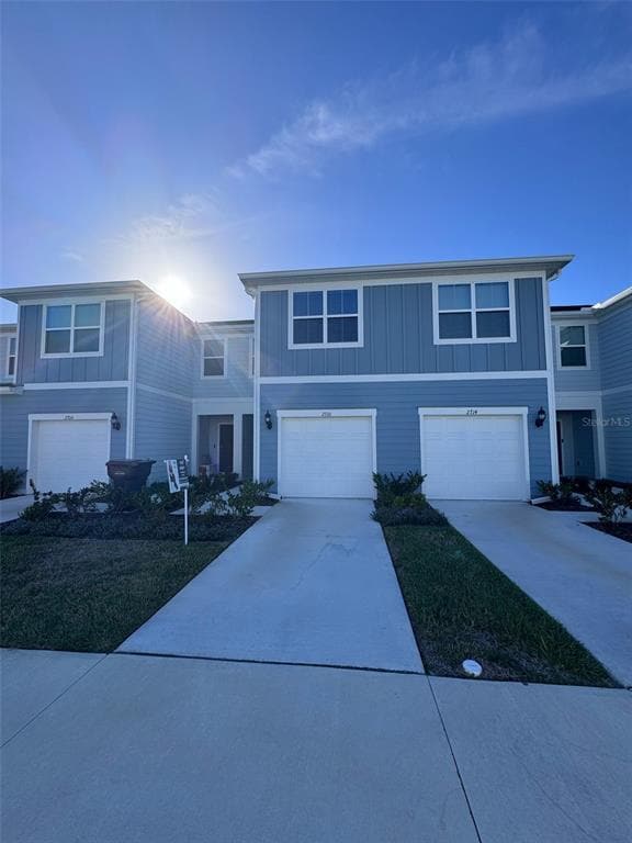 Building Photo - 2710 Fetching Trl