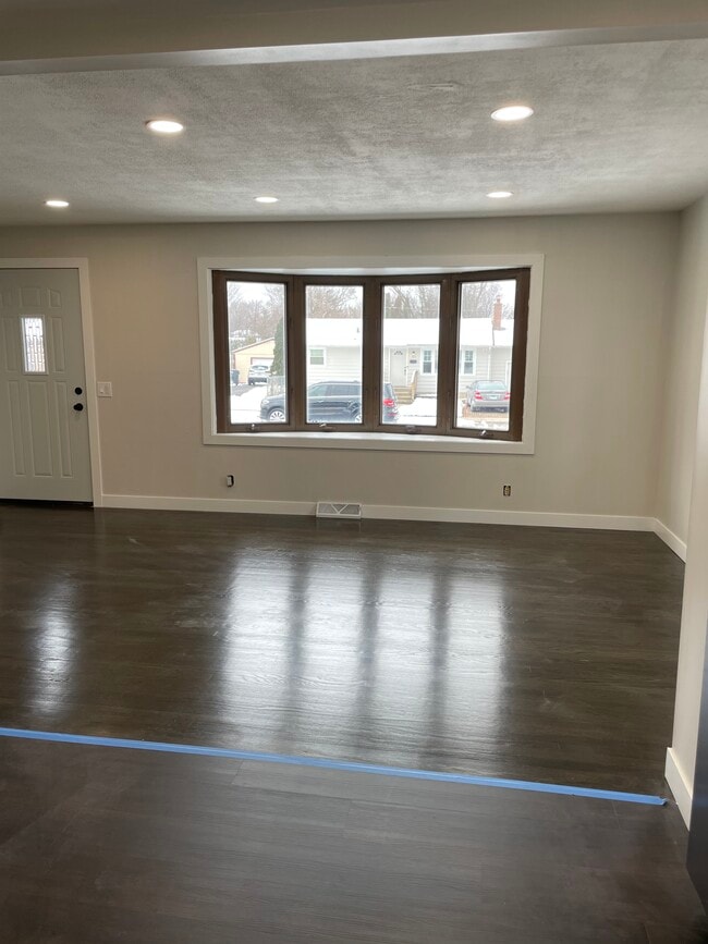 Photo - 360 W Oriole Trl