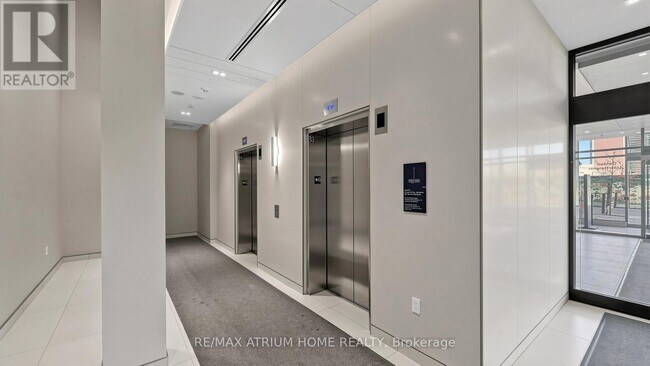 Photo - 7 Golden Lion Heights Unité 322