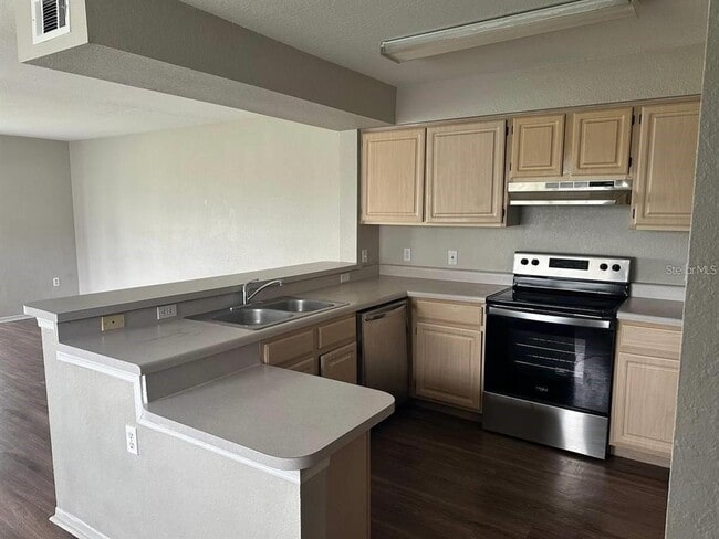 Photo - 13929 Fairway Island Dr Unit 821
