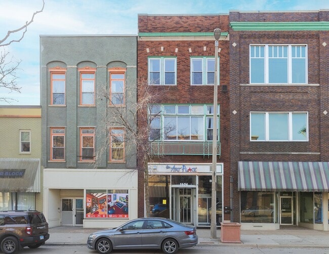 Building Photo - 1606 2nd Ave