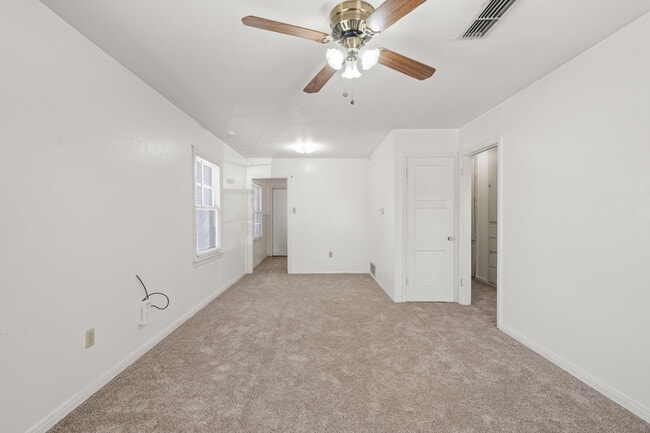 Photo - 1718 46th St