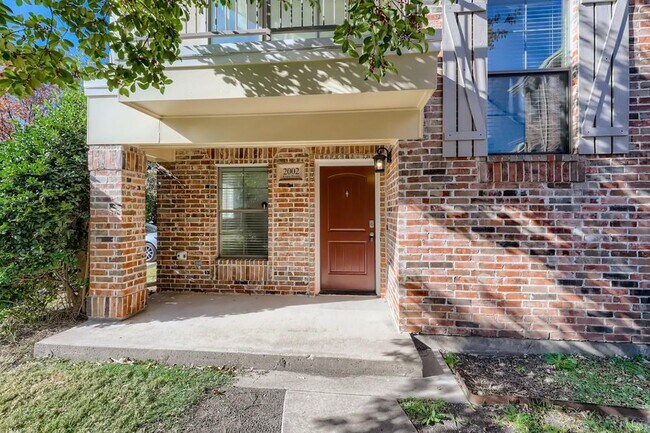 Photo - 2002 Azure Pointe