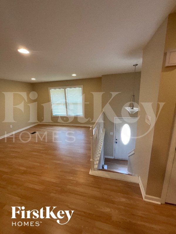 Photo - 2432 Northbrook Rd