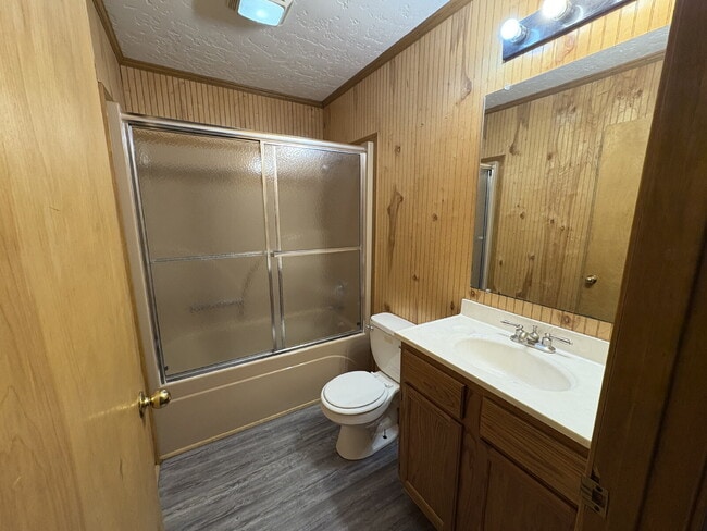 Photo - 111 Volunteer Dr