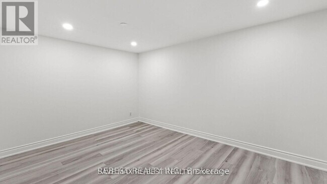 Photo - 505 Ortono Ave