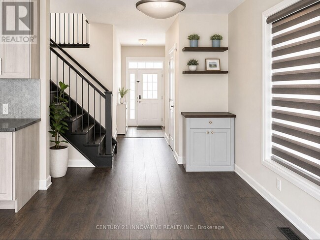 Photo - 209 Sedgewood St
