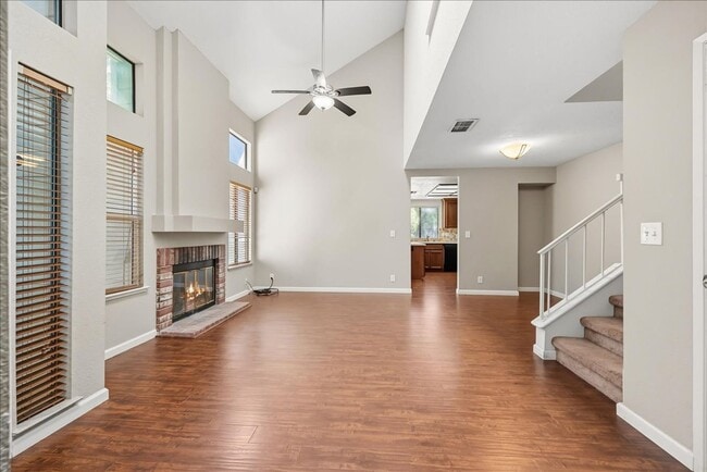 Photo - 2289 Sandcastle Way