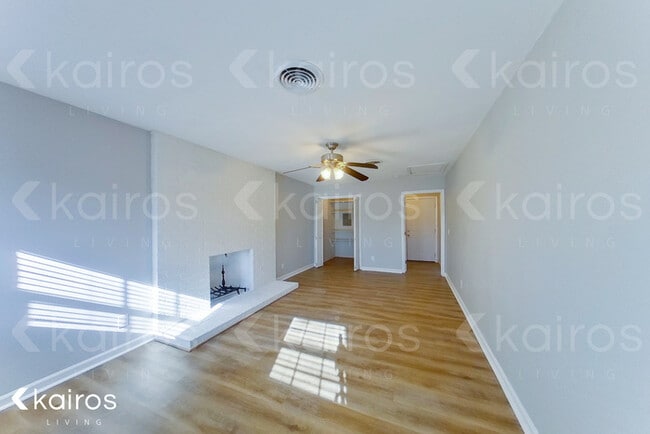 Photo - 4405 S Crockett St