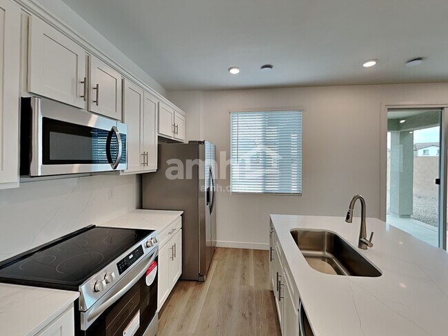 Photo - 6161 W Calle Lingo