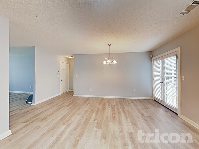 Photo - 5950 Waggoner Ct