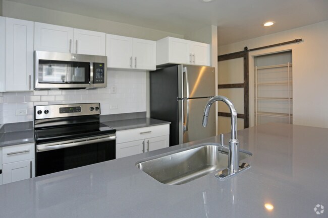 2Bd/2Bath