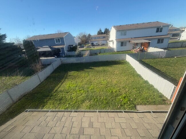 Photo - 810 SE 153rd Ave