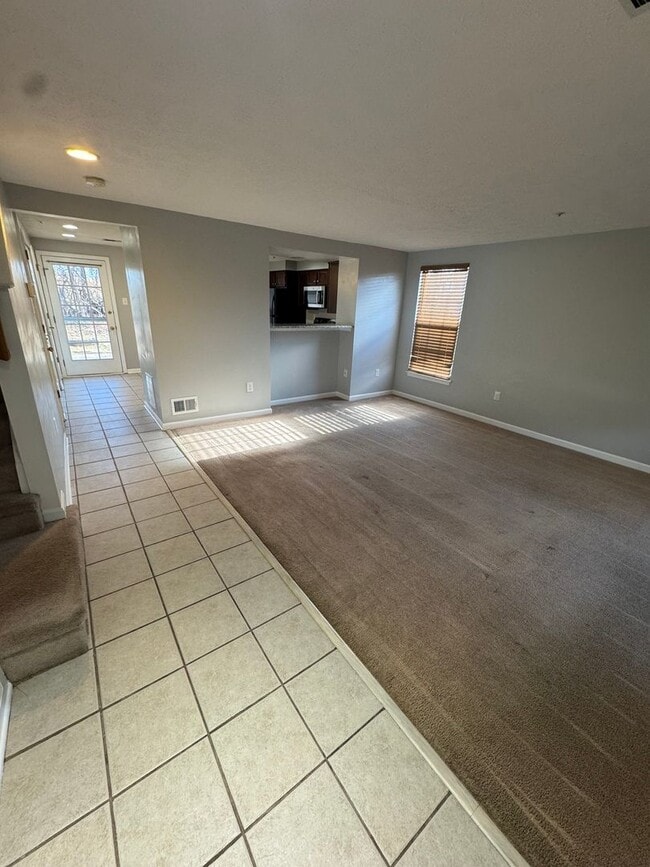 Photo - 962 Gainsborough Ct