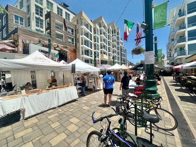 Little Italy Condo Steps From Waterfront P... - Little Italy Condo Steps From Waterfront P... Unit 417