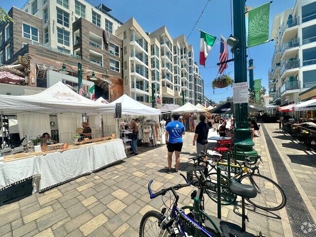 Building Photo - Little Italy Condo Steps From Waterfront P... Unit 417