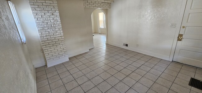 Building Photo - 3130 N Richards St Unit 3130 Rental