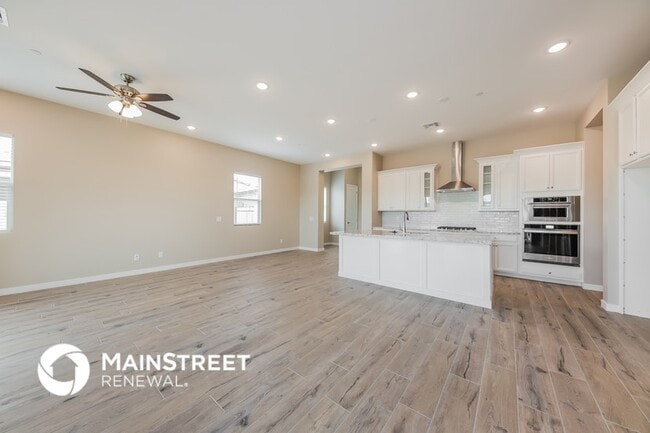 Photo - 14069 W Desert Flower Dr