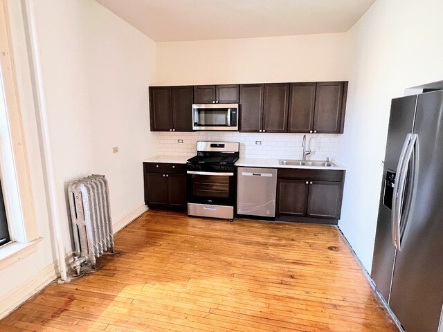 Photo - 3212 W Altgeld St