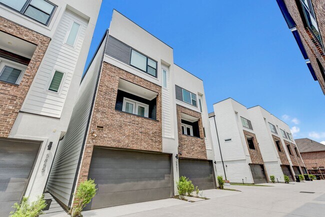 Photo - 5857 Dolores St