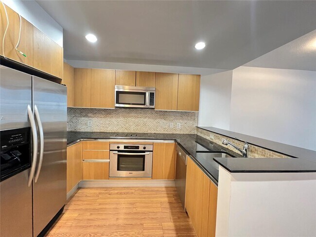 Building Photo - 1060 Brickell Ave Unit 2513