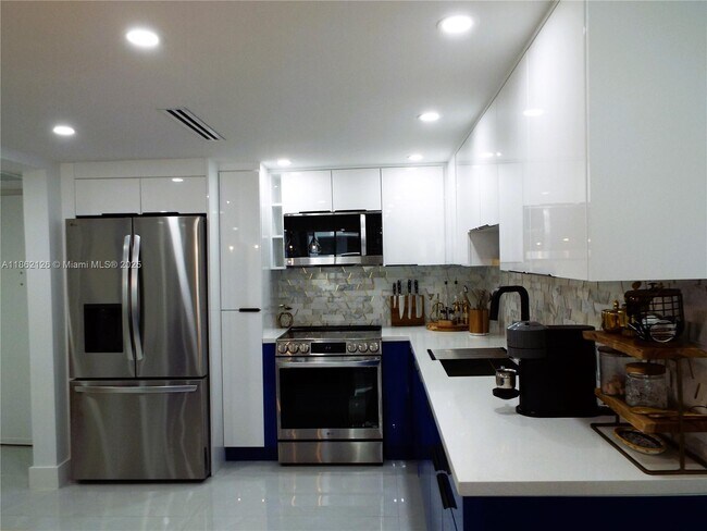 Photo - 5701 Collins Ave Unit 1619