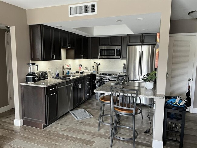 Building Photo - 630 Tennis Club Dr Unit 206