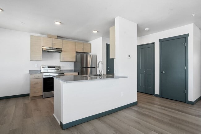 Photo - Hickory Lake