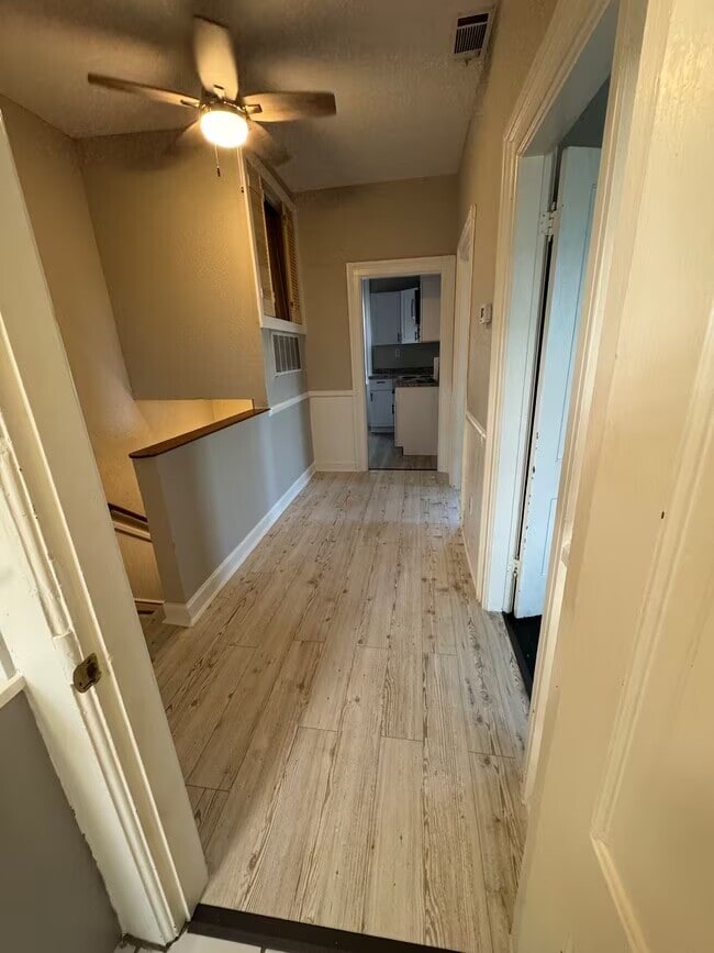 Photo - 421 E Anderson St Unit B