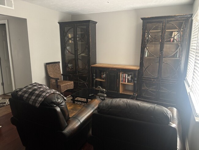 Photo - 126 Park Ave SW