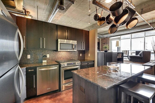 Photo - 901 N 3rd St