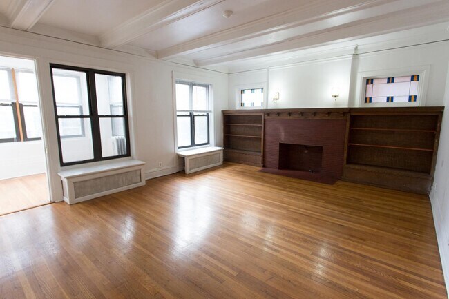 Photo - 5468-70 S. Hyde Park Boulevard