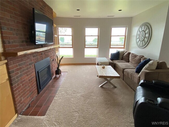 Photo - 84 Ojibwa Cir