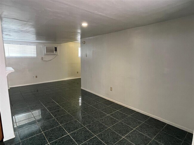 Photo - 307 Stratford St Unit 7