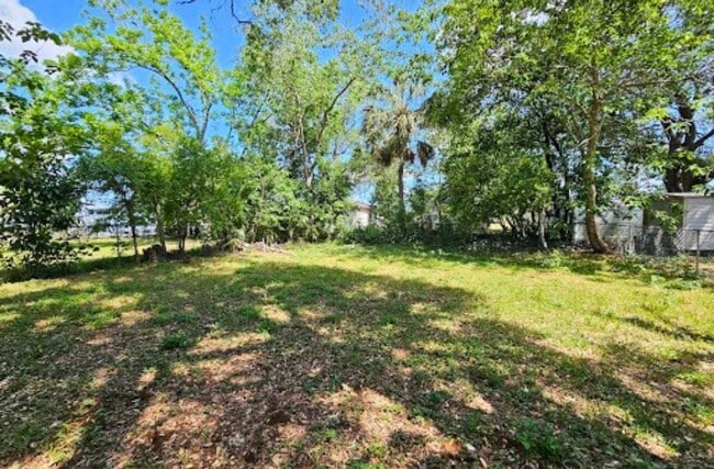 Photo - 3 Bedroom, 1 Bath House for rent in Lakeland *Move-In Special*