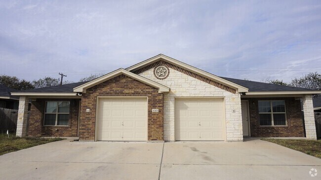 Building Photo - 4305 Cambridge Dr Rental