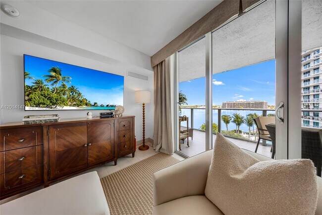 Photo - 6620 Indian Creek Dr Unit 613