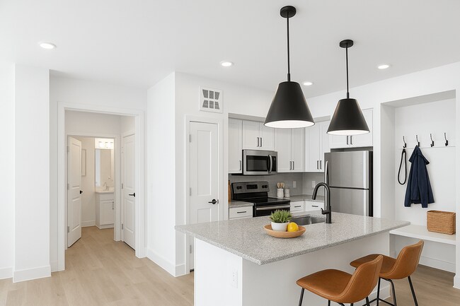 Cocina amplia y luminosa con acabados modernos: perfecta para el día a día. - The Bluewood