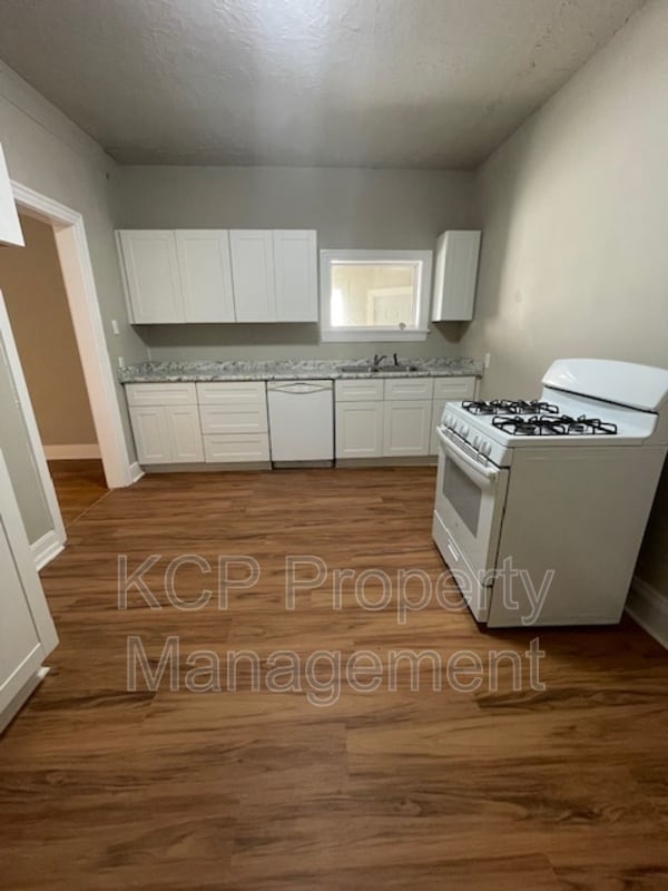 Photo - 2204 S Greenwood Ave