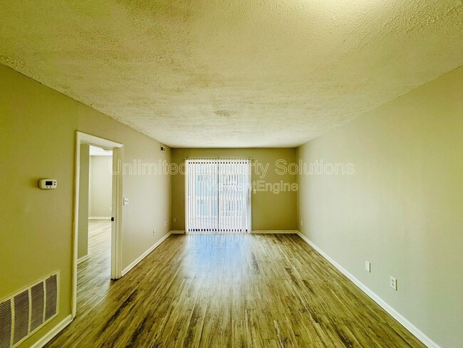 Photo - 213 Sunn Aire Ct Unidad C