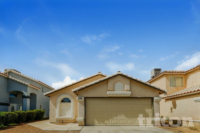 Building Photo - 5703 Roundrock Dr