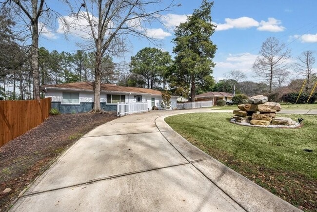 Photo - 414 Charles Pl