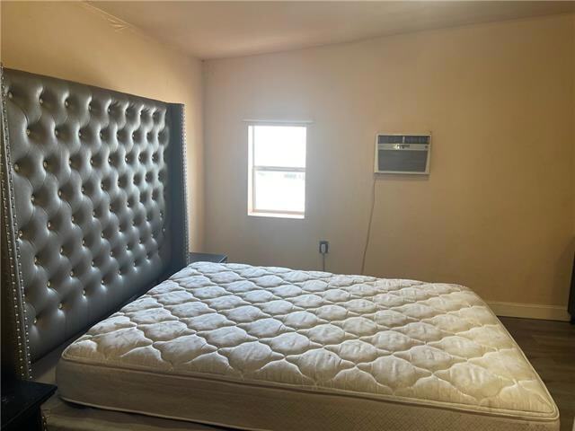 Photo - 8009 Downman Rd