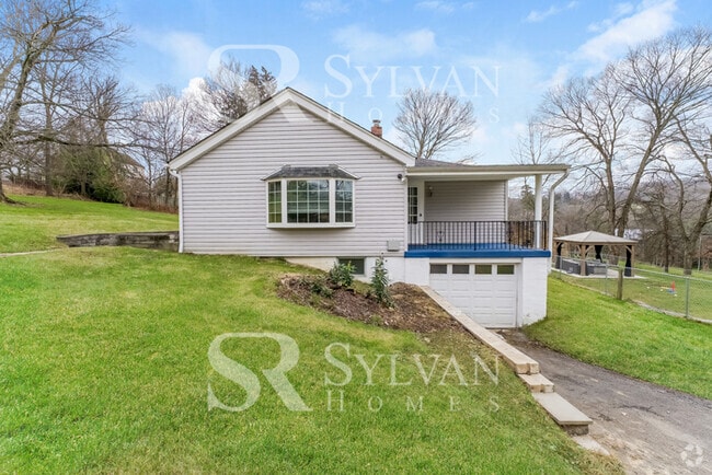 Building Photo - The Lifestyle You Deserve. Rental