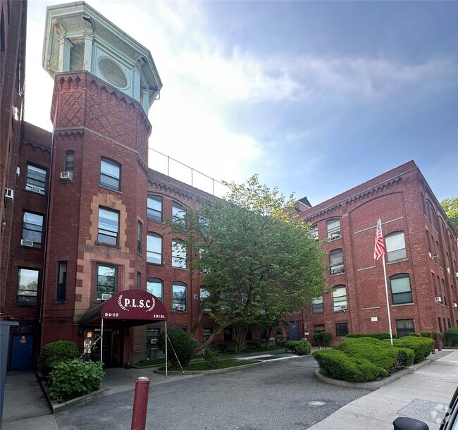 Building Photo - 84-10 101st St Unit 3J Rental
