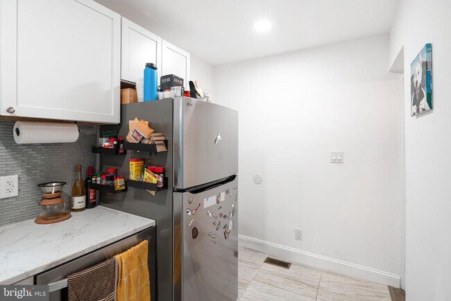 Photo - 1219 Montrose St