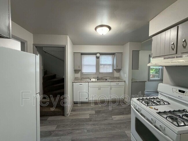 Photo - 3112 York St